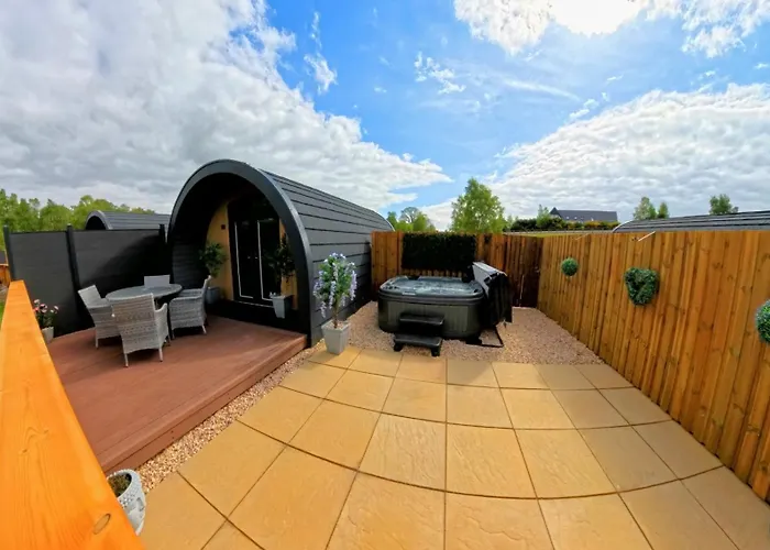 Newmore Highland Pods With Hot Tubs On Nc500