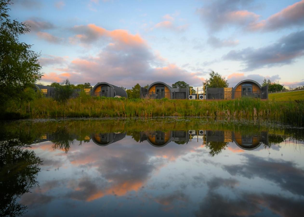 Newmore Highland Pods With Hot Tubs On Nc500 * Invergordon