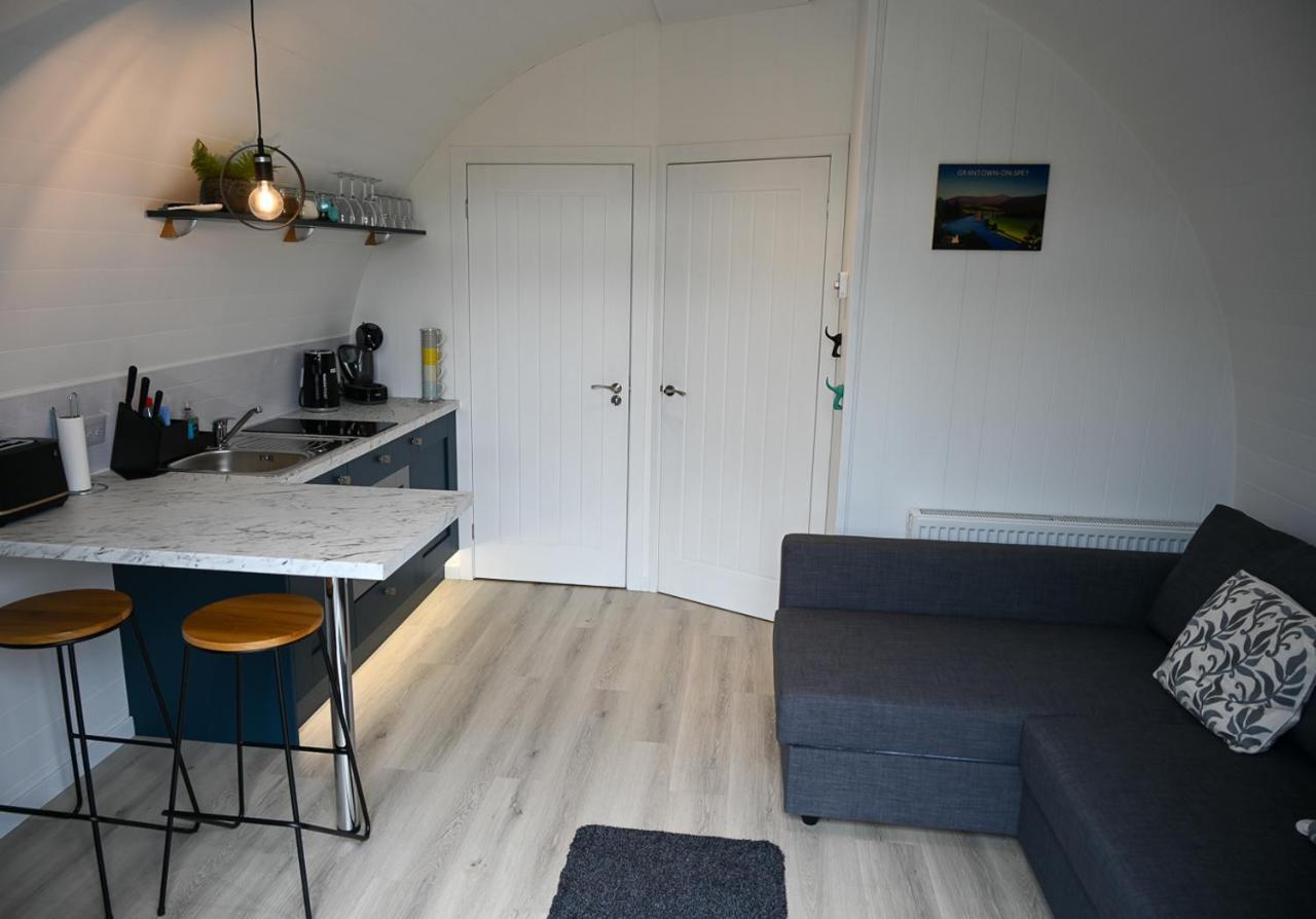 Newmore Highland Pods With Hot Tubs On Nc500 * Invergordon